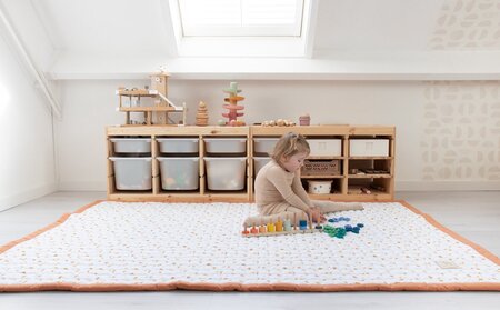 love by lily speelkleed